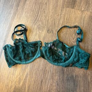 Savage X Fenty Emerald Green Lace Underwire Bra